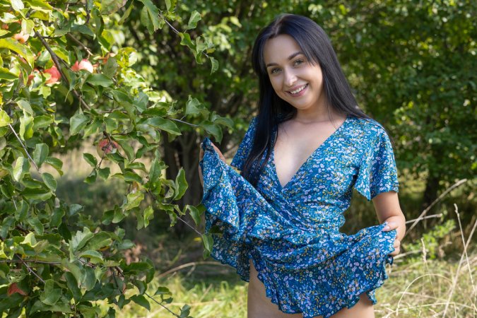 Bernie stripping bare in the apple orchard, flashing her pussy and ass under natural light — Bernie #3