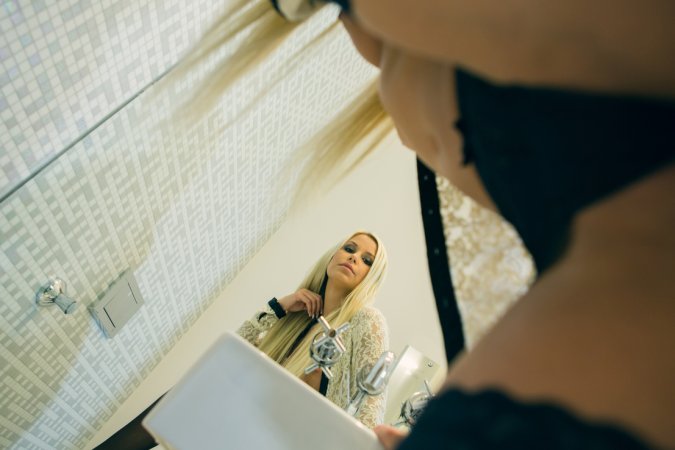 Lara spreads her velvet blonde pussy on the bathroom toilet in black stockings and lace — Lara #9